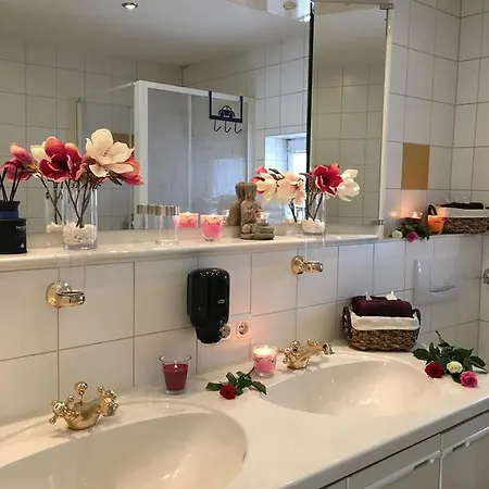 Golden Gapa Large Family Penthouse 6